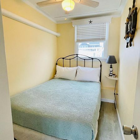 ميناء دينيس The Garlands Motel المظهر الخارجي الصورة