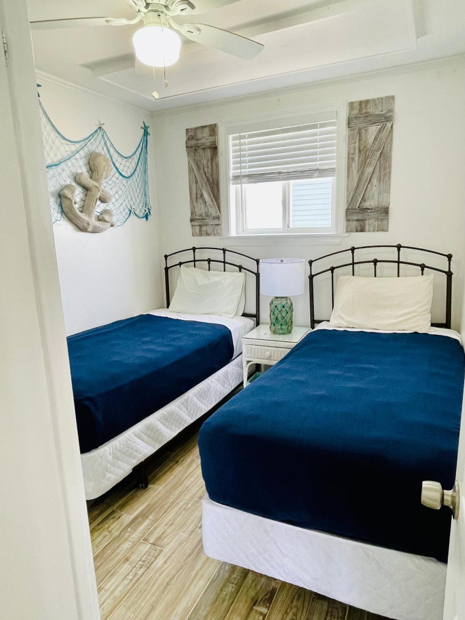 ميناء دينيس The Garlands Motel الغرفة الصورة