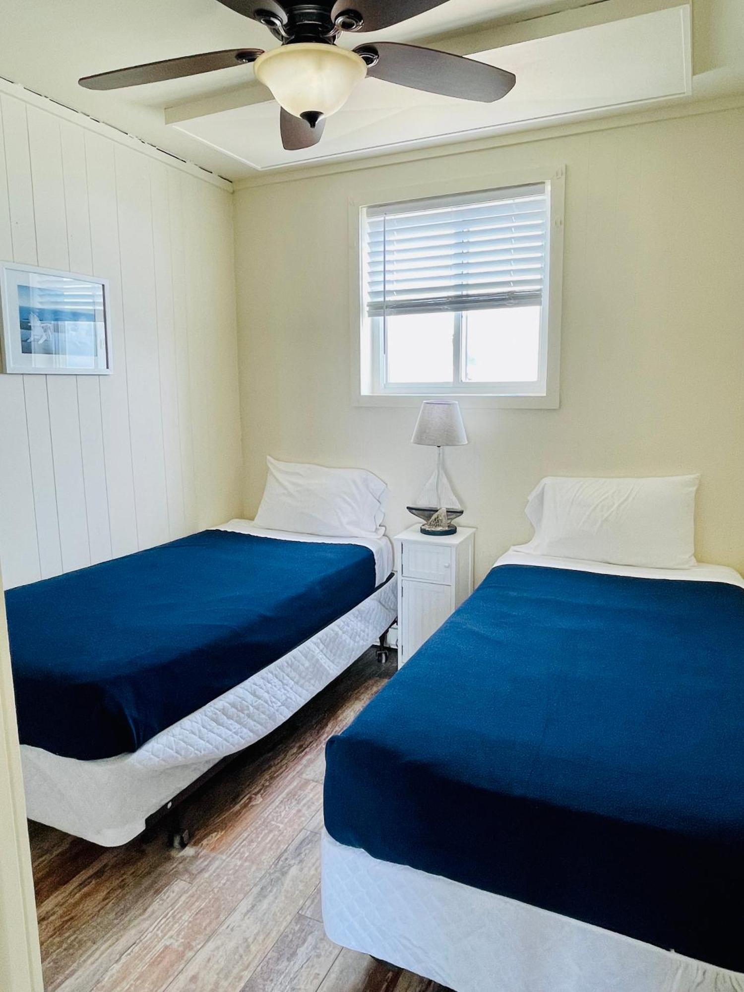 ميناء دينيس The Garlands Motel الغرفة الصورة